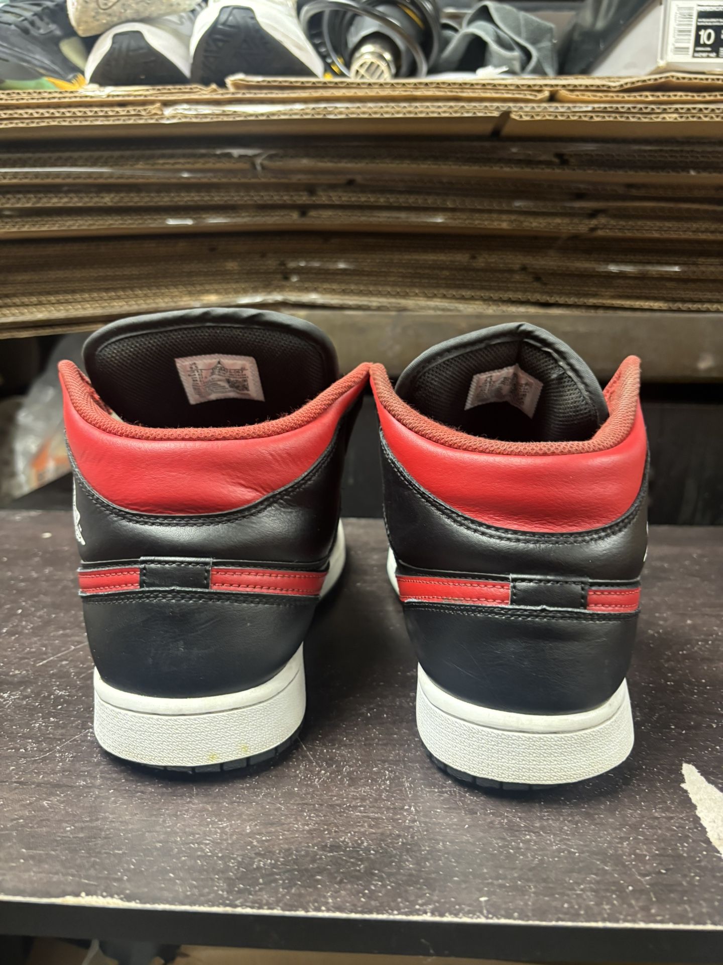 Air Jordan 1 Mid Bred Twist - photo 4