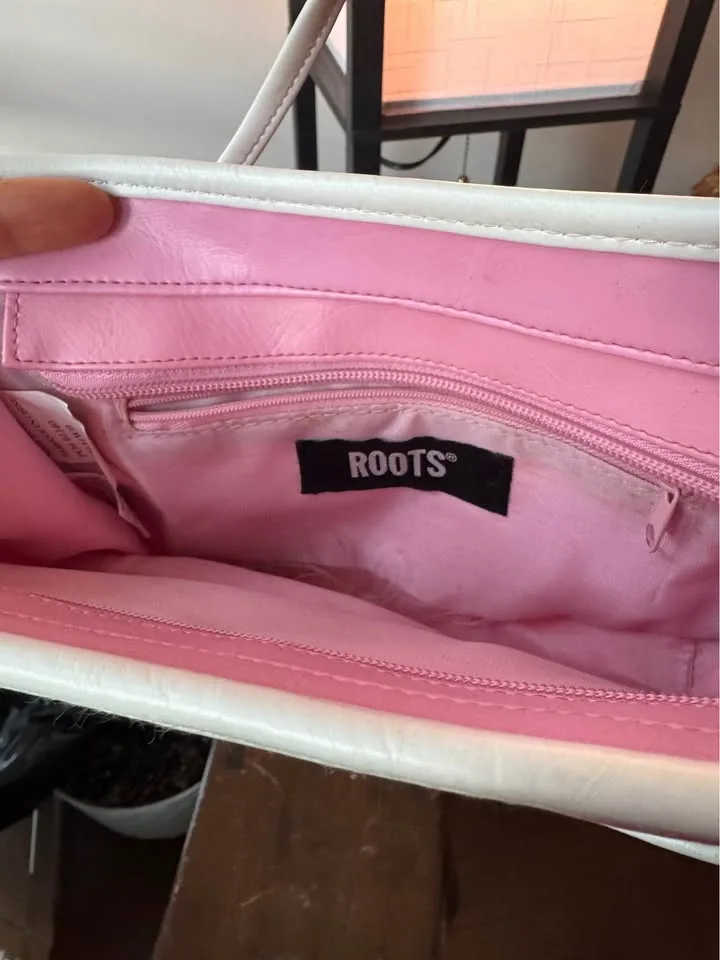 Y2K Roots Bag SIGNED by Hilary Duff 2004!! image indicator(5)