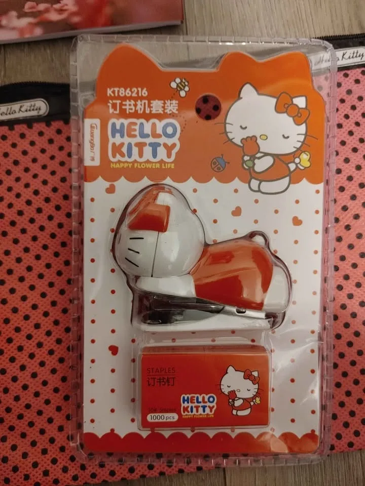 Hello Kitty Coloring Stationary Set image indicator(6)