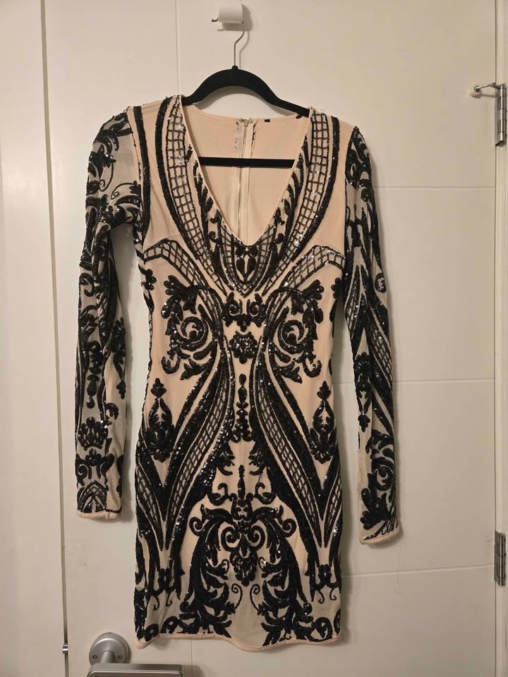 Womens holiday dress size small