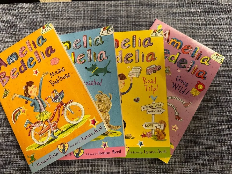 Brand new Amelia Bedelia book set image indicator(4)