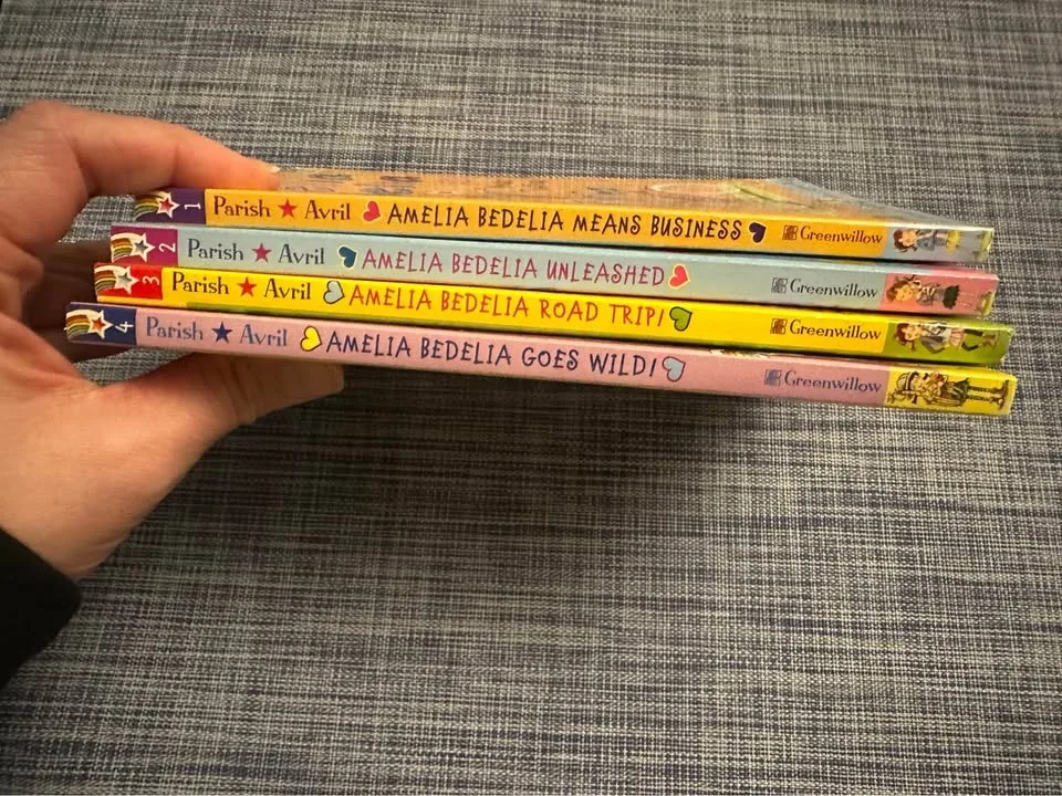 Brand new Amelia Bedelia book set image indicator(6)
