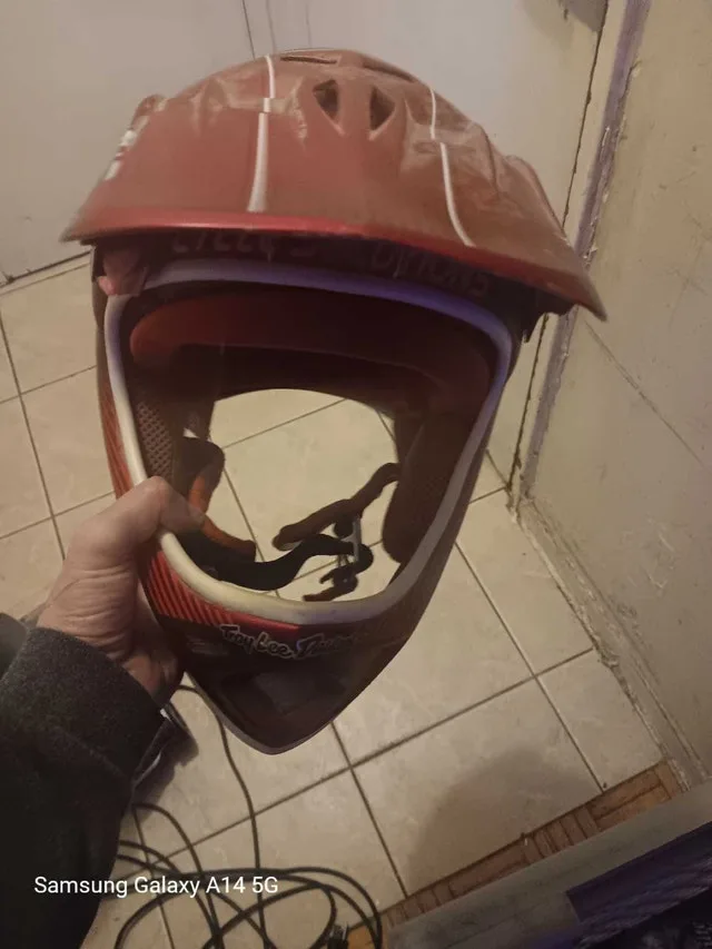 Lacrose Helmet image indicator(2)