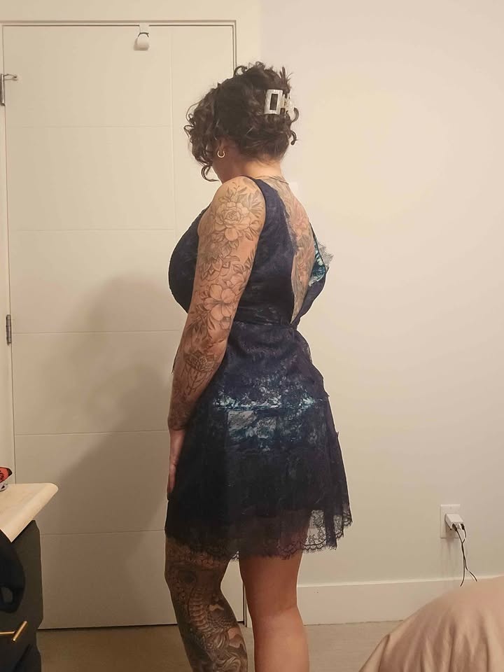 Womens lace party dress - photo 4