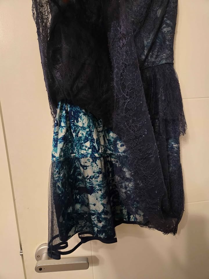 Womens lace party dress - photo 3