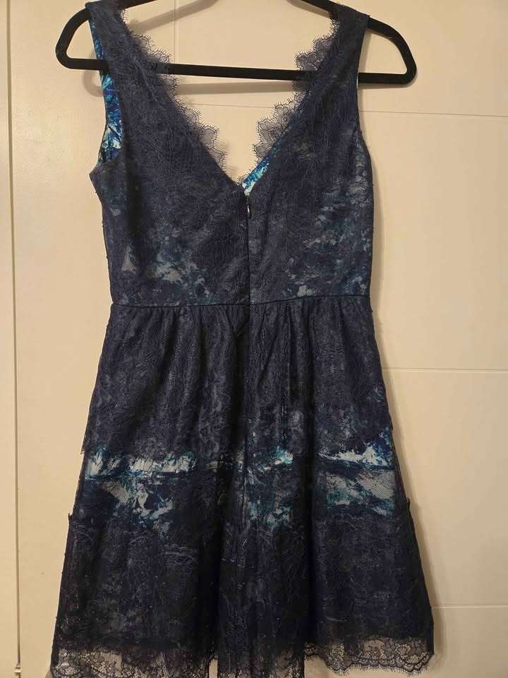 Womens lace party dress - photo 4