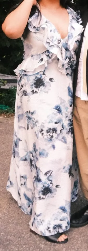 Long Dress - L image indicator(3)