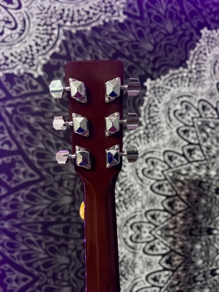 Yamaha Eterna Acoustic Guitar with Case & Strings image indicator(5)