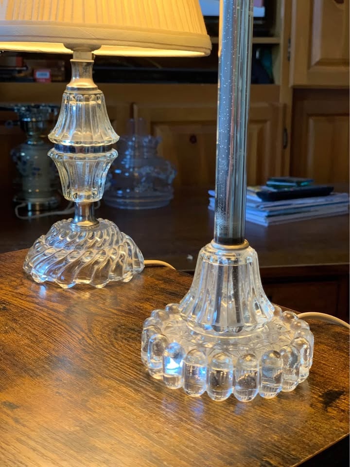 Two vintage molded glass lamps - photo 2