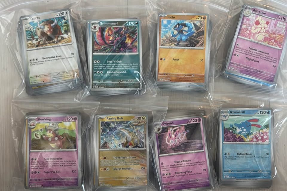 Pokémon card bags - photo 2