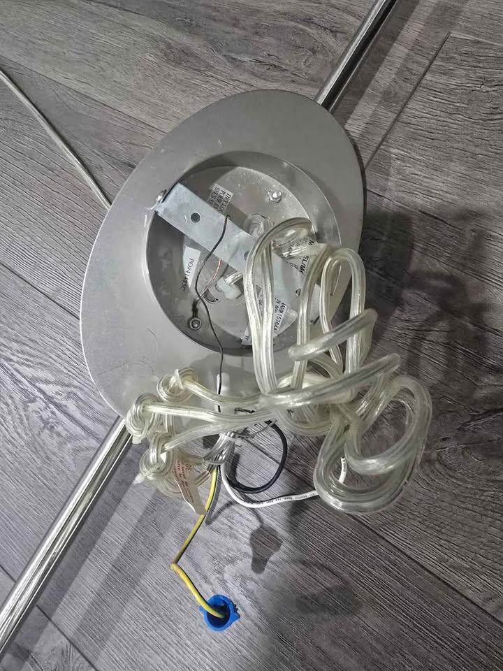 Hanging lights, 3 bulb. - photo 2
