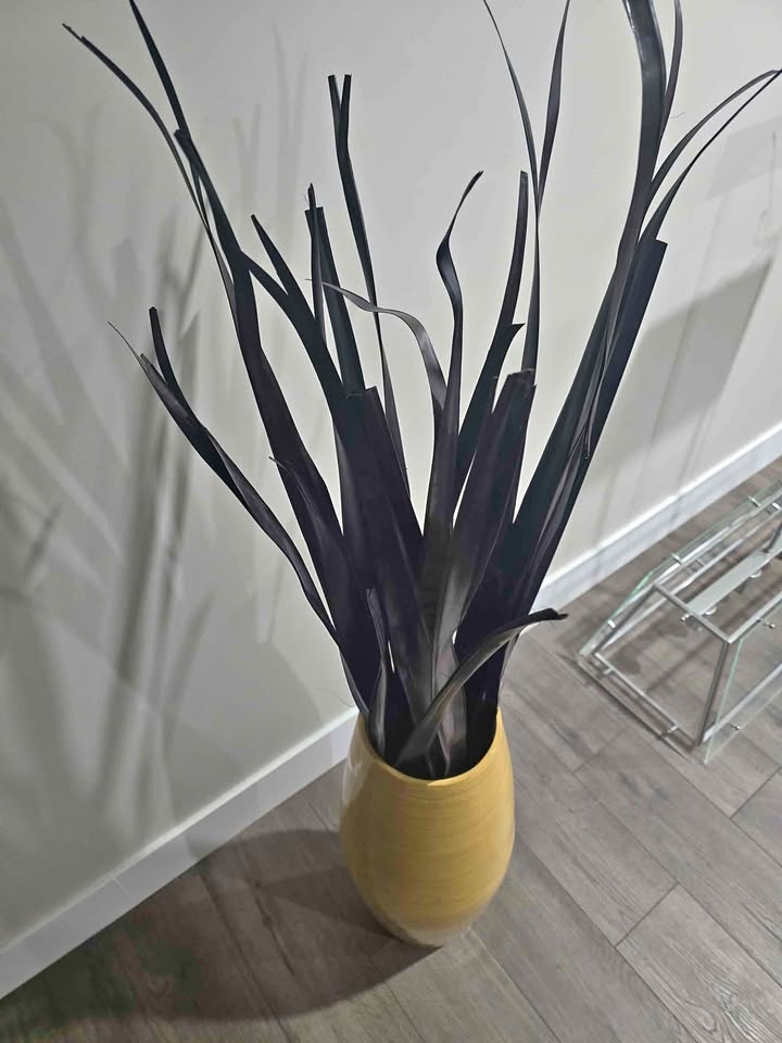 Decorative floor vase