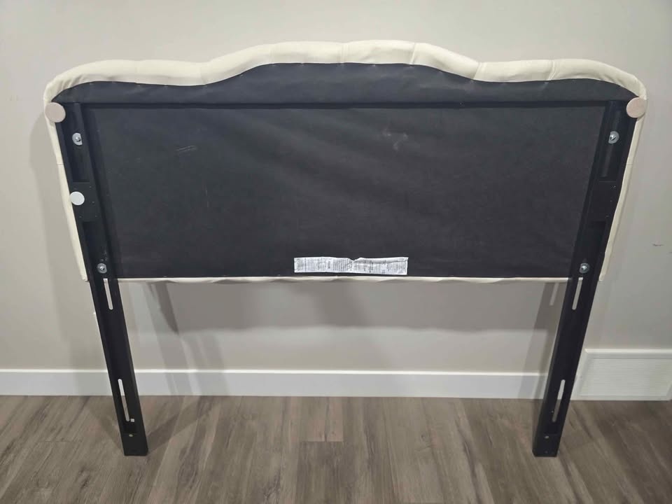 Queen size headboard - photo 2