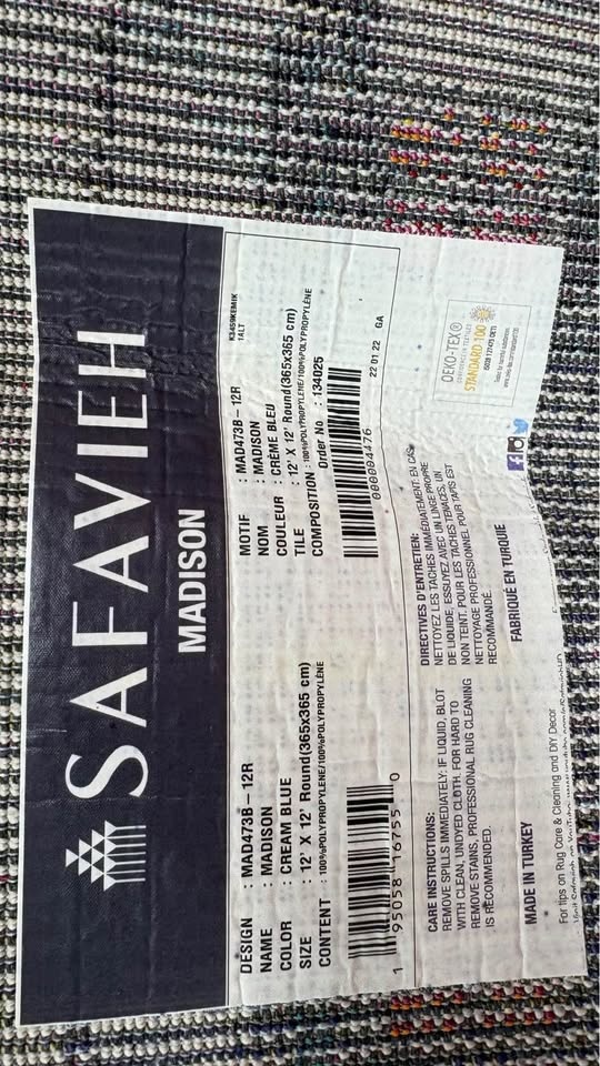 12ft round rug, new been in storage - photo 3