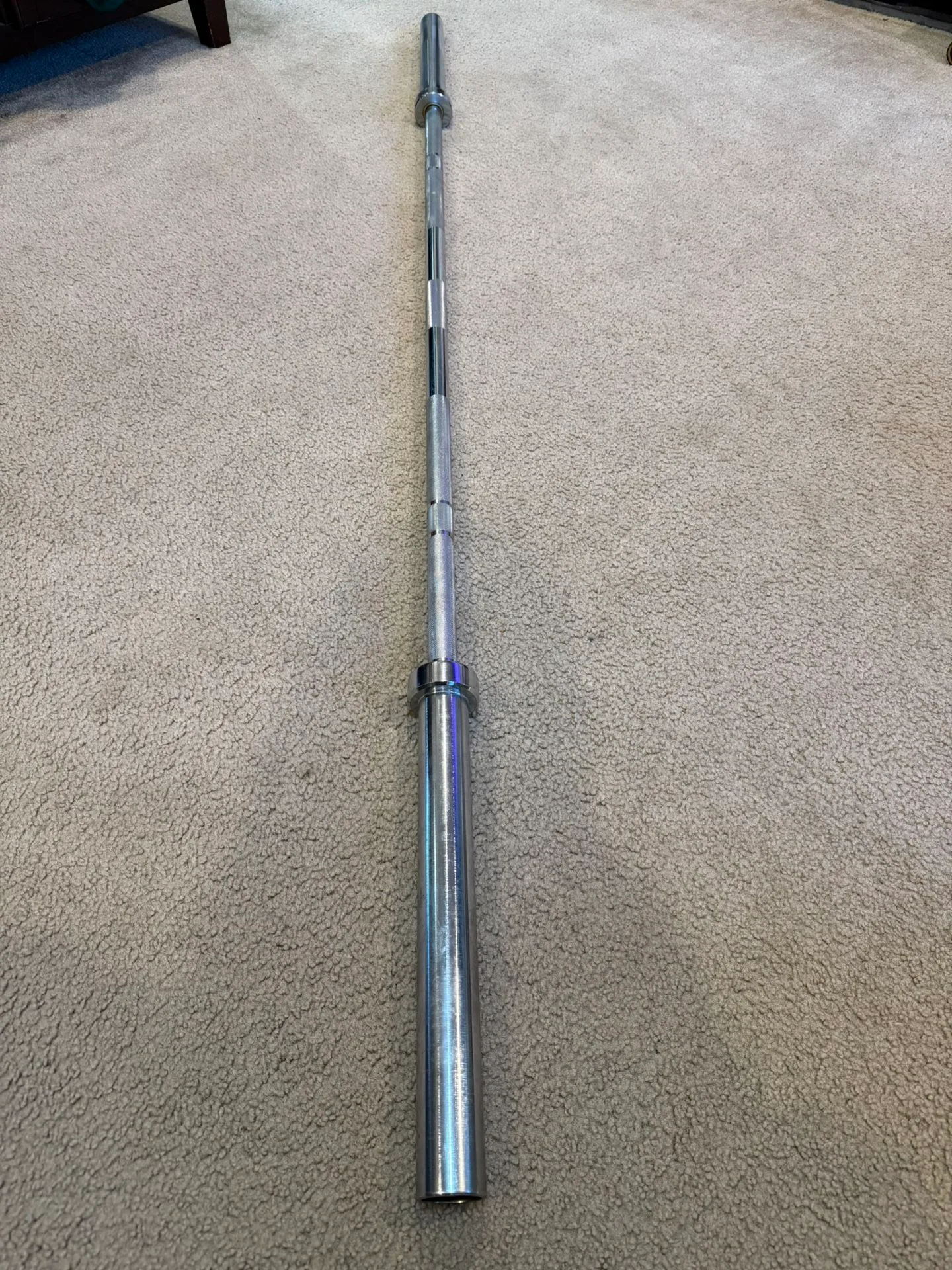 Titan Fitness Olympic Power Barbell image indicator(4)