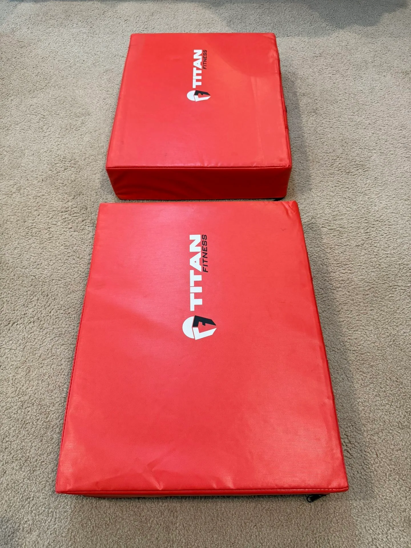 Titan Fitness Gym Silencer Drop Pads thumbnail