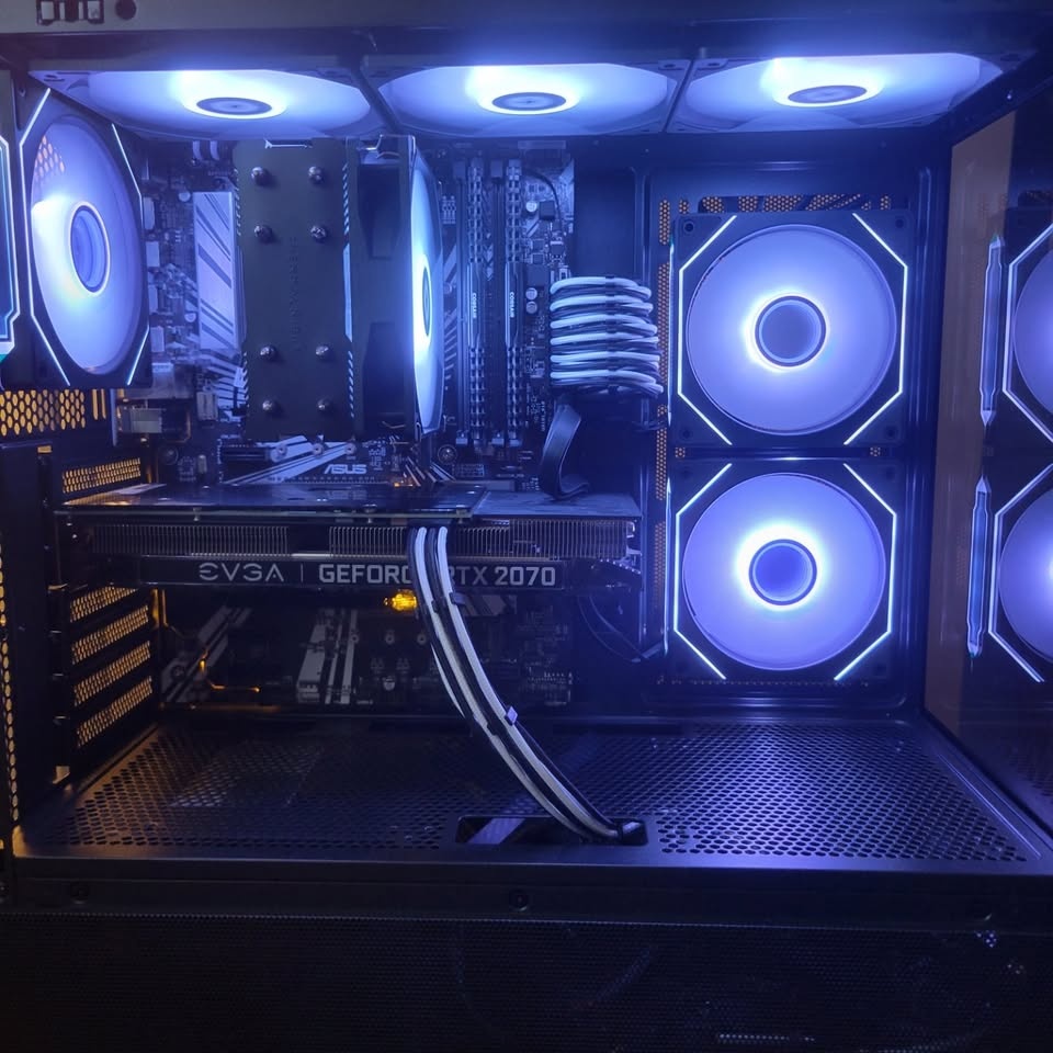Custom PC Builds + Upgrades - photo 2