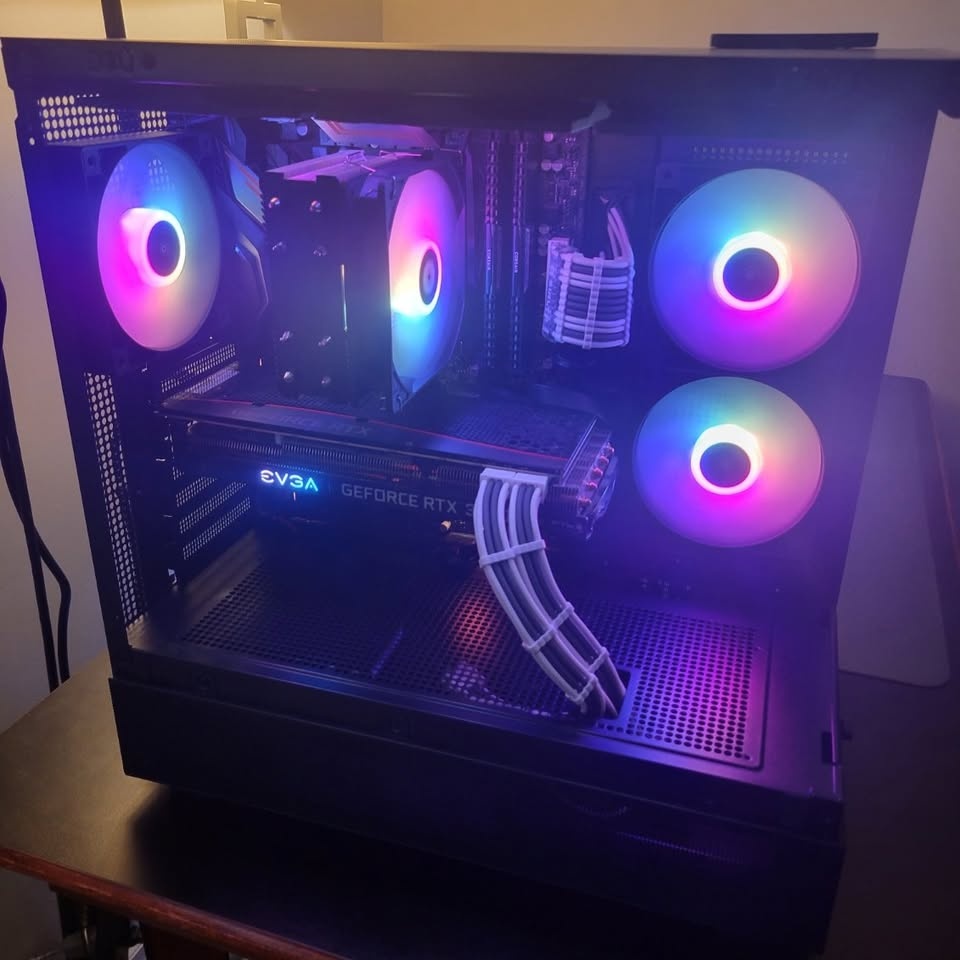 Custom PC Builds + Upgrades - photo 3
