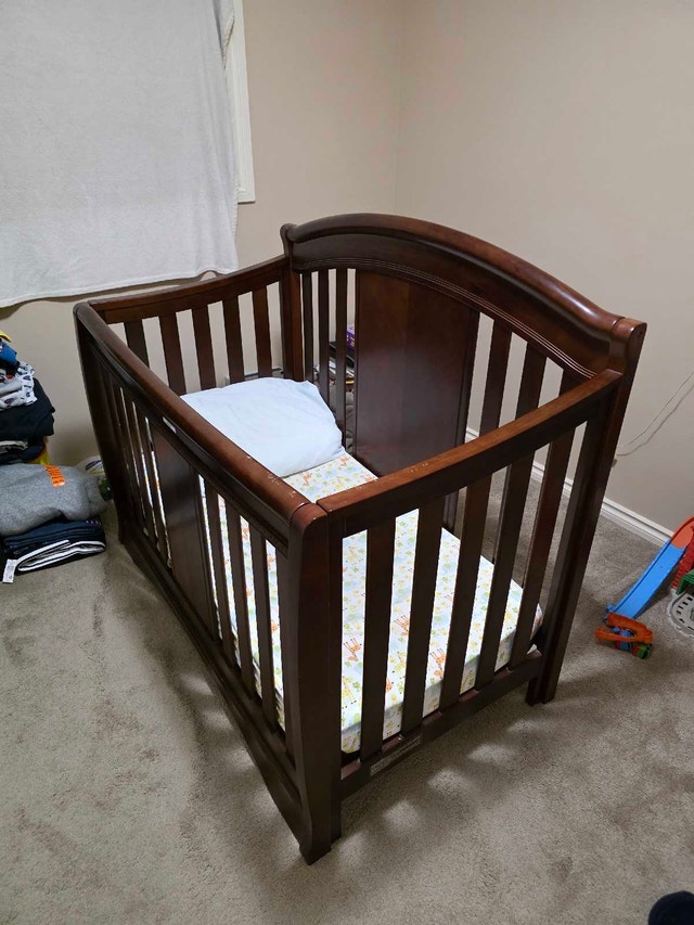 Crib - high quality - good shape
