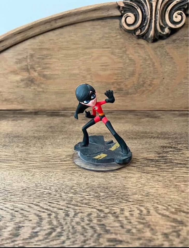 Disney Infinity incredible violet Figure
