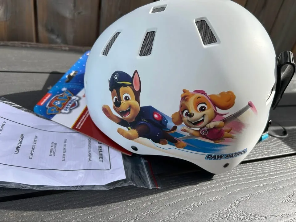 BRAND NEW — Paw Patrol kids snow helmet image indicator(2)