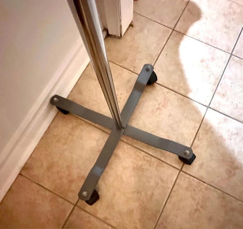 Adjustable Rolling IV Pole image indicator(4)