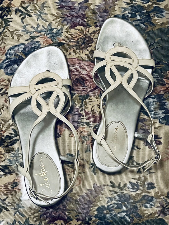 WOMEN SHOES Size 6-7 - photo 5
