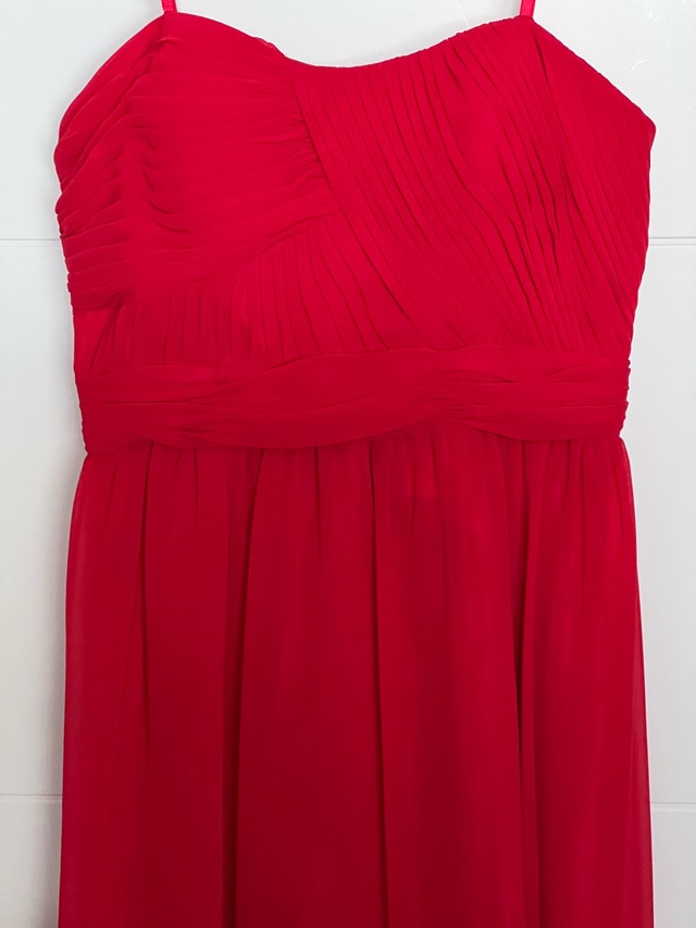 LAURA RED LONG DRESS NEW PETITE SIZE 4