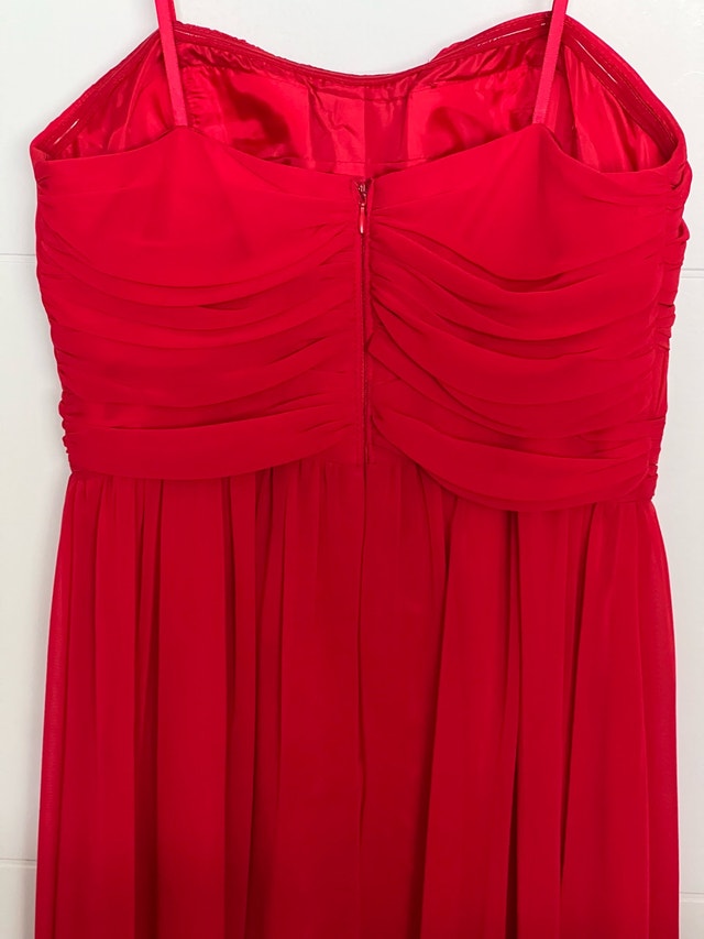 LAURA RED LONG DRESS NEW PETITE SIZE 4 - photo 3