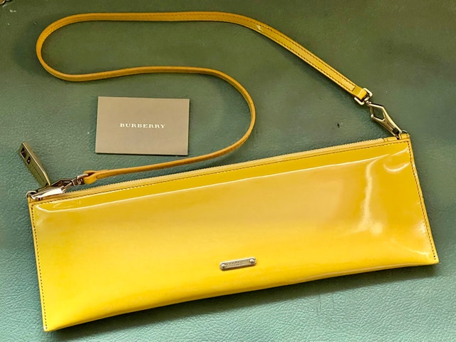 BURBERRY CLUTCH WITH STRAP