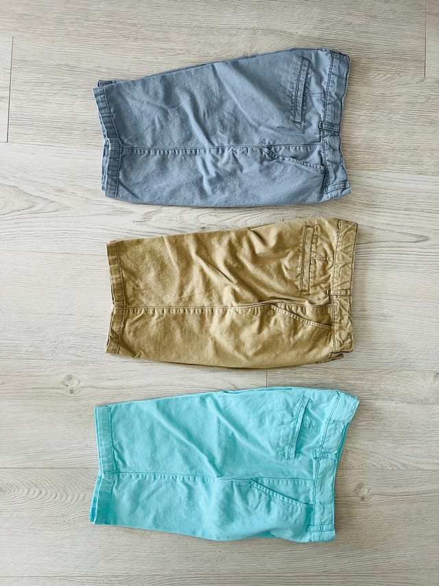 YOUTH SHORT PANTS SIZE 12 SET OF 3 - photo 2