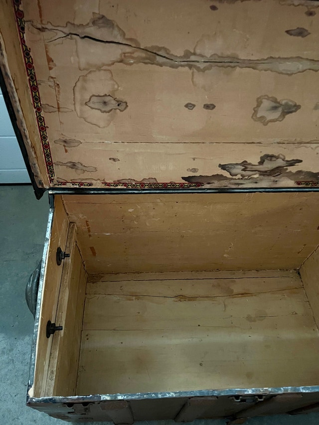 ANTIQUE TRUNK - photo 5