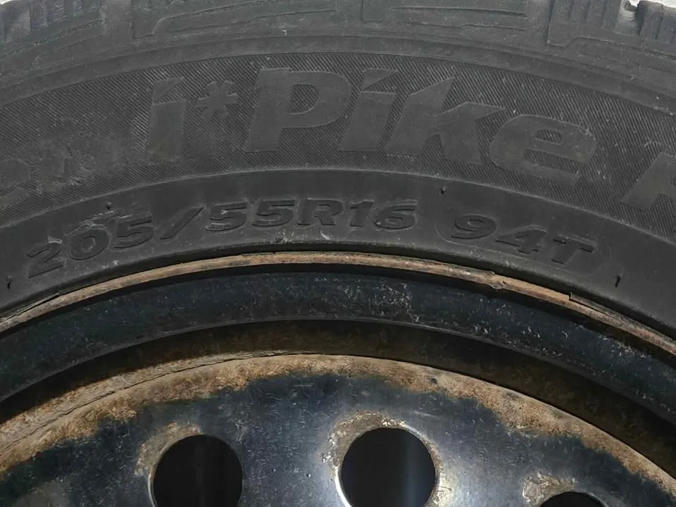 205/55/R16 Tires on steel rims image indicator(3)