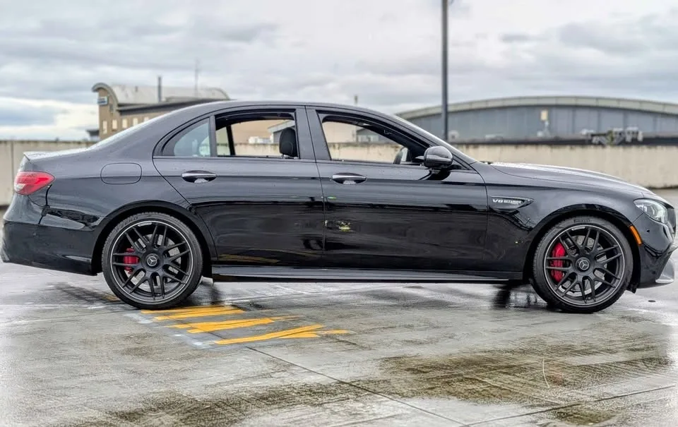 2023 Mercedes-Benz Mercedes-AMG E-Class image indicator(4)