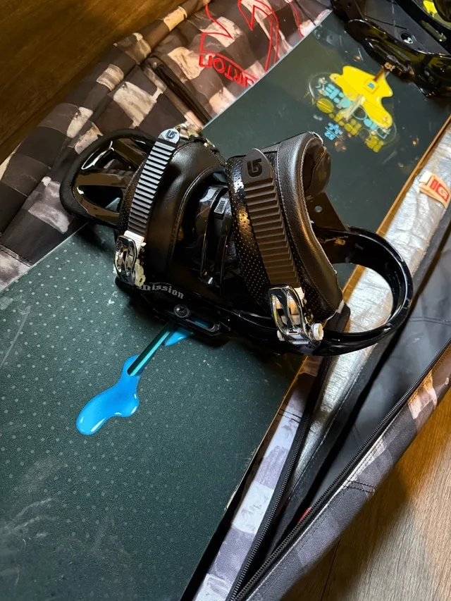 Burton snowboard / bindings image indicator(2)
