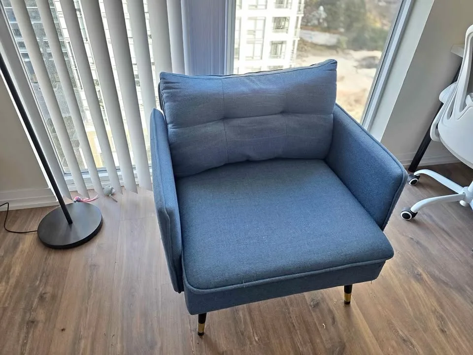 Futon and accent chair - need to be gone by Dec 1 image indicator(4)