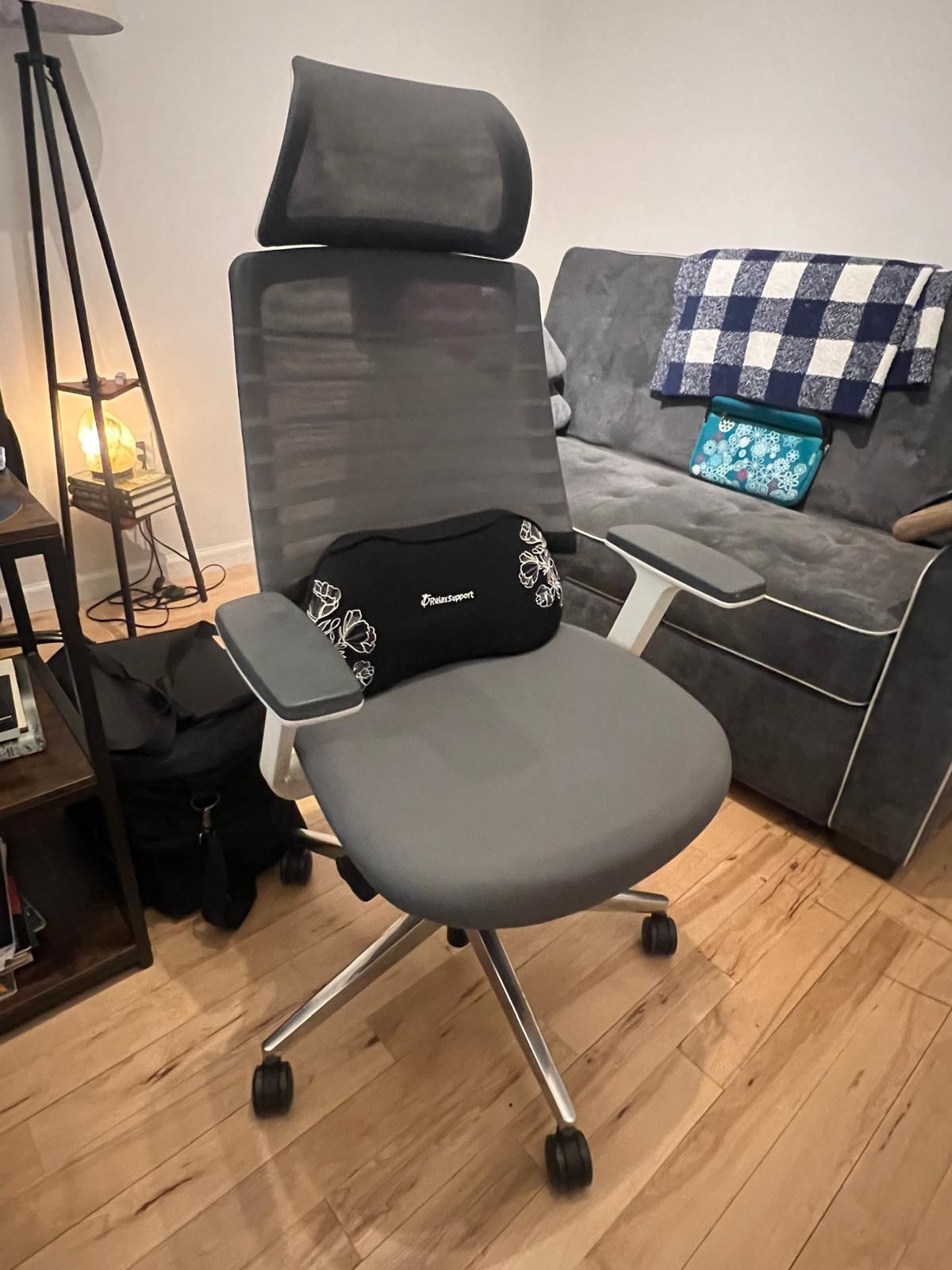 Ergonomic Chair W/ Ergonomic Headrest - photo 2