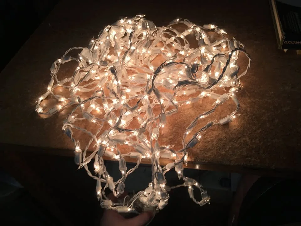 LOT OF 8 CHRISTMAS LIGHTS SETS STRING LIGHTS MULTI-COLOR & WHITE image indicator(3)