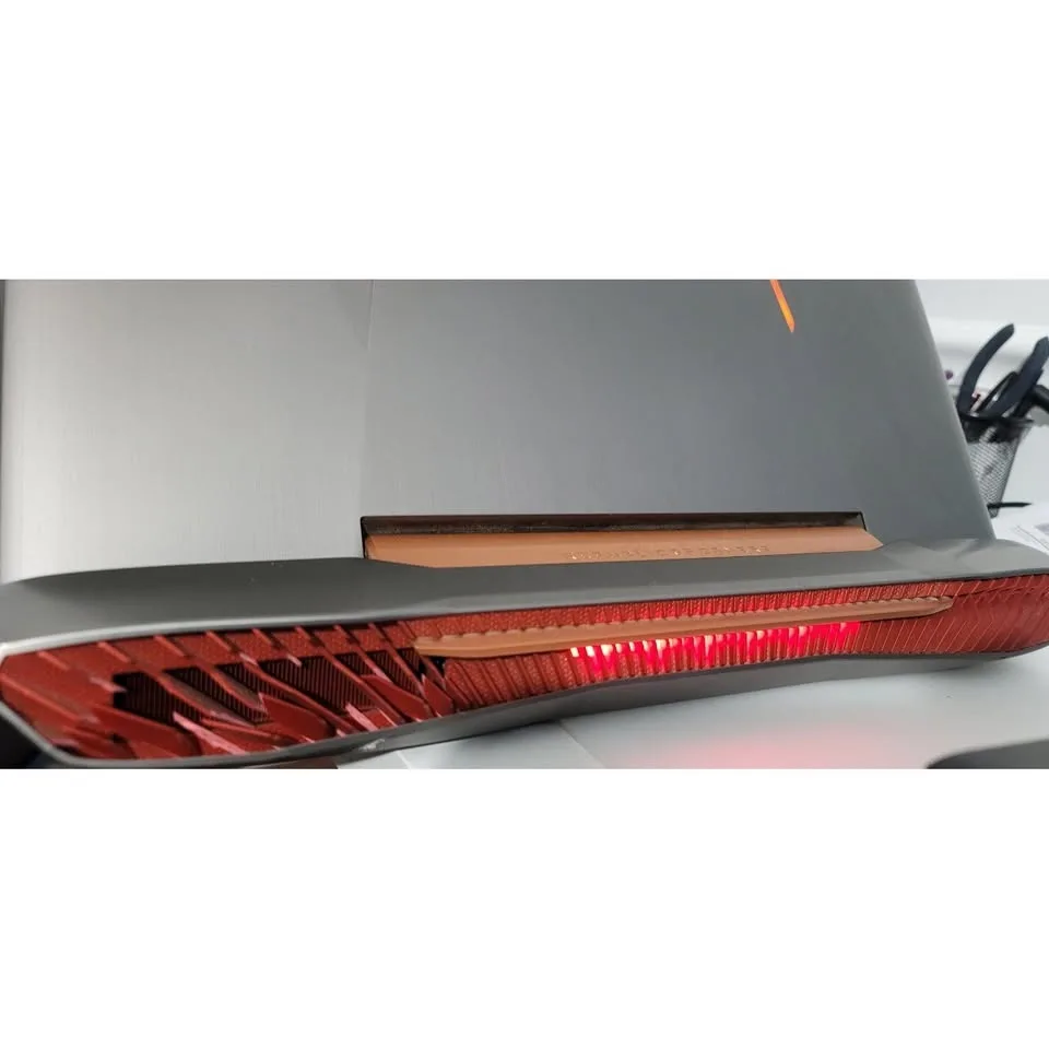 ASUS ROG Gaming Laptop G752VY i7 GTX 970 image indicator(8)