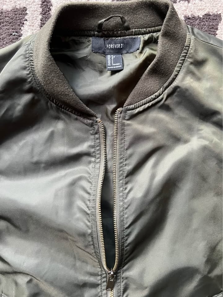 Forever 21 Bomber Jacket - photo 3