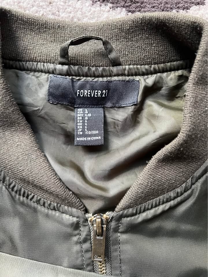 Forever 21 Bomber Jacket - photo 4