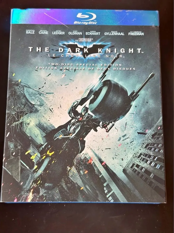 The Dark Knight blu-ray 3 disc set