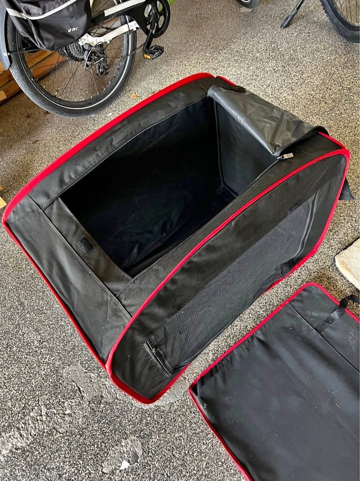 Petsfit Portable Pop Open Dog Kennel, large, barely used