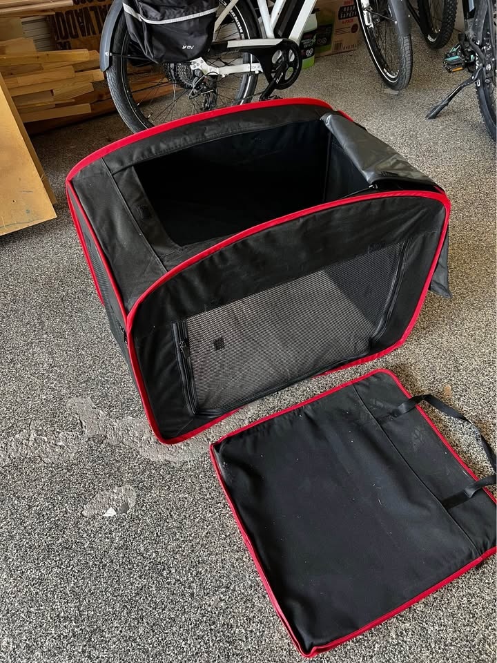 Petsfit Portable Pop Open Dog Kennel, large, barely used - photo 4