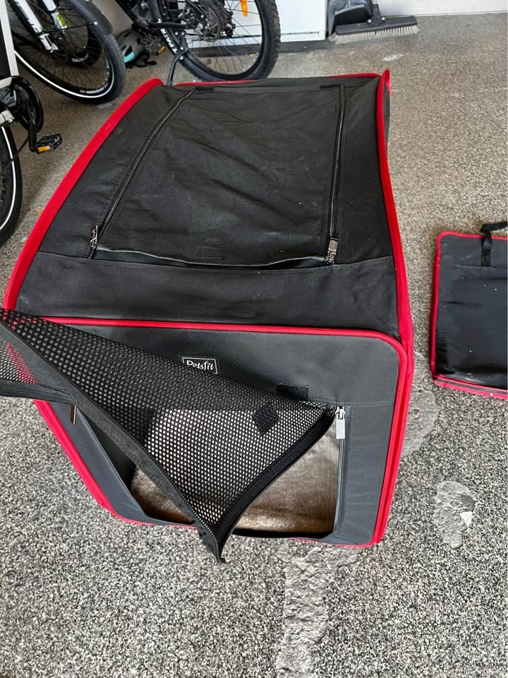 Petsfit Portable Pop Open Dog Kennel, large, barely used - photo 5