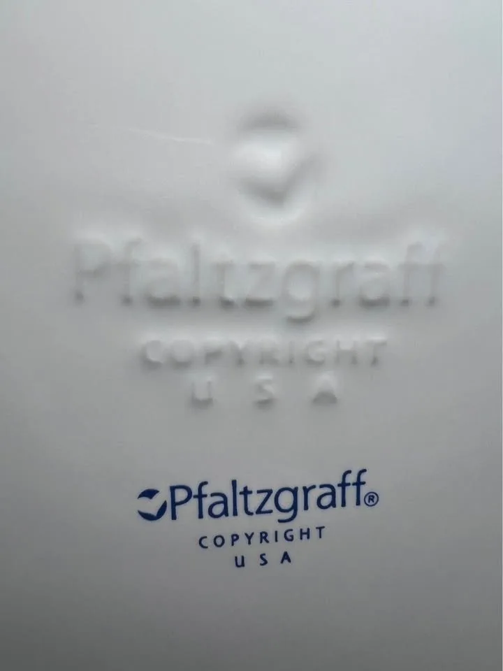 Pfaltzgraff Winterberry Sculpted Oval Serving Platter image indicator(5)