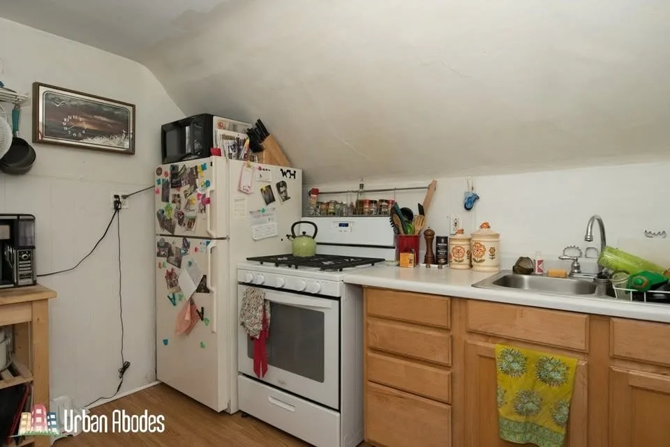 2 Beds 1 Bath Apartment image indicator(3)