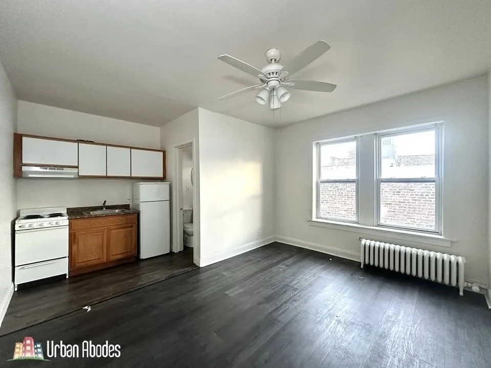 Studio 1 Bath Apartment image indicator(8)