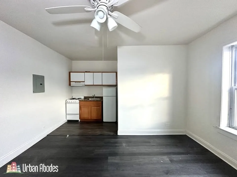 Studio 1 Bath Apartment image indicator(9)