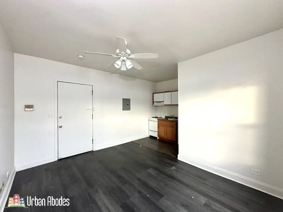 Studio 1 Bath Apartment image indicator(10)